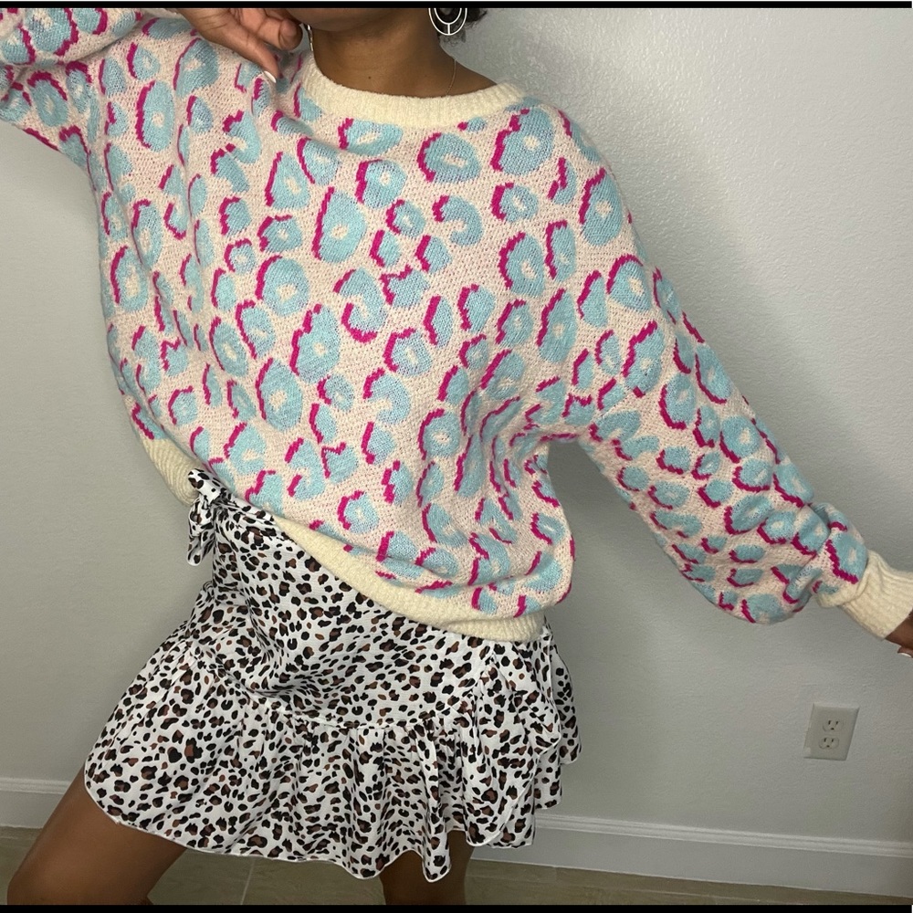 Peach Love Medium Hot Pink & Turquoise Leopard Print Sweater.